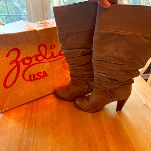 Vintage Zodiac Boots 7.5 Suede ca 1982 - Picture 1 of 6